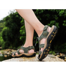 Load image into Gallery viewer, Summer Men's Breathable Sandals Beach Casual Shoes Thick Sole Closed Toe Aqua Shoes Hiking Fishing Summer Closed Toe Walking Sandal For Athletic Outdoor Lightweight Beach Breathable Waterproof Sandals