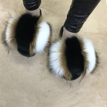 Load image into Gallery viewer, Summer Women Raccoon Fur Slippers Plush Slides Furry Sandals Fluffy House Shoes Girl's Cute Flip Flops Sandal With Soft Furry Faux Fox Fur House Outdoor Multicolor Slippers