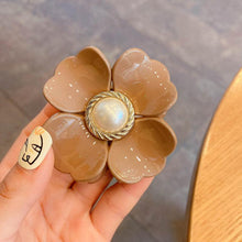 Load image into Gallery viewer, Sweet Flower Shape Hair Clips for Women Girls Hair Claw Chic Barrettes Claw Crab Hairpins Styling Bohemia Hair Jaw Clamps Medium Thick Hair Women