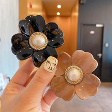Load image into Gallery viewer, Sweet Flower Shape Hair Clips for Women Girls Hair Claw Chic Barrettes Claw Crab Hairpins Styling Bohemia Hair Jaw Clamps Medium Thick Hair Women