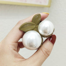 Load image into Gallery viewer, Sweet Mini Round Pearl Hair Clips for Women Girls Hair Claw Chic Barrettes Claw Crab Hairpins Styling Gorgeous Fashion Hair Accessories For Women