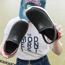 Load image into Gallery viewer, Unisex Fashion Beach Sandals Thick Sole Slipper Waterproof Anti-Slip Sandals Flip Flops Breathable Uppers Quick-Drying Garden Sandals Beach Slippers Slip On Clogs