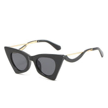 Load image into Gallery viewer, Vintage Square Cat Eye Sunglasses Women Retro Trendy Cat eye Sunglasses Classic Fashionable , Decent Personality & Wind Sunglasses In Retro Box Trending Street Style Sunglasses For Men & Women