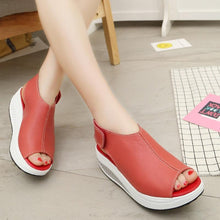 Load image into Gallery viewer, Vintage Women Platform Sandals Leather Sandals Open Toe Design Casual Women Walk Shoes Soft PU Leather Vintage Summer Casual Non-Slip Beach Platform Shoes Sandals