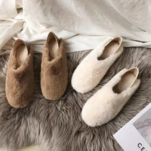 Load image into Gallery viewer, Warm Fur Loafers Women Winter Shoes Indoor Furry Flats Round Toe Fluffy House Warm Wool Slippers Memory Foam Anti-Skid Sole House Shoes Indoor Outdoor Slippers