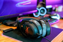 Load image into Gallery viewer, WC FreeZe - Hybrid Cooling Gel Infused Gaming Earpads