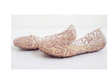 Load image into Gallery viewer, Wedding Summer Women Sandals Breathable Shoes Crystal Charming Sandals Women's Beach Shoes Slip On Crystal Summer Soft Hollow Glitter Shoes Slip-on Flats Sandals