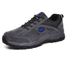 Load image into Gallery viewer, Winter Couple Outdoor Hiking Shoes Winter Warm Men's Shoe Lightweight Non-Slip Sneakers Low Top Walking Shoes For Outdoor Trailing Walking Climbing Running Shoes For Cold Weather