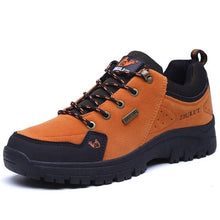 Load image into Gallery viewer, Winter Couple Warm Hiking Shoes Outdoor Sports Thick-Soled Wear-Resistant Non-Slip Low Cut Hiking Shoes Wide Breathable Slip Resistant Hiking Mountain Biking Outdoor Shoes