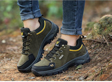 Load image into Gallery viewer, Winter Couple Warm Hiking Shoes Outdoor Sports Thick-Soled Wear-Resistant Non-Slip Low Cut Hiking Shoes Wide Breathable Slip Resistant Hiking Mountain Biking Outdoor Shoes