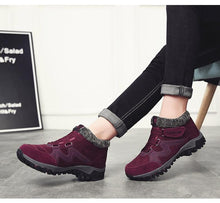 Load image into Gallery viewer, Winter Elegant Unisex Boots With Fur Warm Leather Snow Boots Winter Work Casual Shoes High Top Rubber Ankle Boots Leather Platform Fashion Luxury Boots Non-Slip Hiking Boots