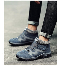 Load image into Gallery viewer, Winter Elegant Unisex Boots With Fur Warm Leather Snow Boots Winter Work Casual Shoes High Top Rubber Ankle Boots Leather Platform Fashion Luxury Boots Non-Slip Hiking Boots