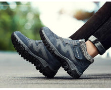Load image into Gallery viewer, Winter Elegant Unisex Boots With Fur Warm Leather Snow Boots Winter Work Casual Shoes High Top Rubber Ankle Boots Leather Platform Fashion Luxury Boots Non-Slip Hiking Boots