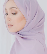 Load image into Gallery viewer, Winter Fashion Long Solid Color Soft Muslim Bubble Chiffon Hijab Scarf Shawls Hijab Elegant Scarf Wrap Lightweight Islamic Head Wear Escharpe Shawls Headband Wraps Lightweight Head Scarves Ladies Hijabs For Women