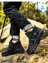 Load image into Gallery viewer, Winter Leather Mens Boots Fur Super Warm Snow Boots Men Winter Work Casual Shoes High Top Rubber Boots Winter Warm Outdoor Walking Lace Up Anti-Slip Breathable Ankle Booties