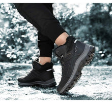 Load image into Gallery viewer, Winter Mens Boots Plush Warm Snow Boots Waterproof Outdoor Short Boots Leather Ankle Hiking Boots Mens Waterproof Outdoor Snow Boots Winter Cold Weather Shoes
