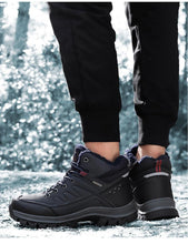Load image into Gallery viewer, Winter Mens Boots Plush Warm Snow Boots Waterproof Outdoor Short Boots Leather Ankle Hiking Boots Mens Waterproof Outdoor Snow Boots Winter Cold Weather Shoes