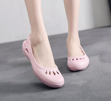 Load image into Gallery viewer, Women Clogs Modern Sandals Home Non-slip Summer Shoes Flat Slippers Plastic Waterproof Garden Shoes Classic Clog Casual Slip On Water Shoe Sandal Indoor Outdoor Slipper