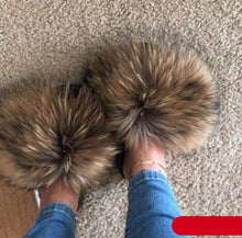 Load image into Gallery viewer, Women Fox Fur Slides Home Beautiful Flat Sandals Female Cute Fluffy House Woman Fur Fluffy Slippers Furry Slides Summer Sandals Open Toe Indoor Outdoor Comfortable Slides Sandals