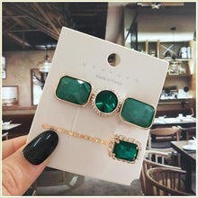 Load image into Gallery viewer, Women Hair Clips Set Jewelry Fashion Green Crystal Hair Accessories Luxury Simulation Pearl Barrette Pin For Girl Gift Ornaments Fashion Hairgrips Accessories For Party
