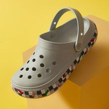 Load image into Gallery viewer, Women's Sandals Slippers Summer Hole Shoes Non-Slip Soft-Soled Beach Sandals Unisex Garden Clogs Shoes Casual Slippers Quick Drying Sandals Summer Anti-Slip Beach Clogs