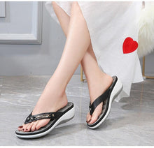 Load image into Gallery viewer, Women's Summer New Fashion Metal Button Slides Beach Shoes Modern Sandals Women Outside Platform Comfort Thong Style Flip Flops Sandals With Arch Support Thick Sole Outdoor Flip Flops