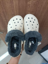 Load image into Gallery viewer, Women Sandals Winter Hole Slippers Outside Shoes For Women Slippers For Home Men's and Women's Classic Lined Clog Warm And Fuzzy Slippers Fur Lined Clogs Winter Garden Shoes Warm House Slippers