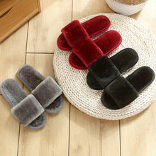 Load image into Gallery viewer, Women Winter Heart Shoes Woman Slides Plush Home Slippers Indoor House Shoes Winter Warm Fur Slippers With Embroidered Heart Details Soft And Warm House Slippers With Cushioned Insole