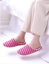 Load image into Gallery viewer, Women Winter Home Fur Slippers Cat Non-Slip Soft Warm House Indoor Bedroom Men Couples Memory Foam Floor Shoes Fluffy Slippers For Women Indoor Warm Furry Bedroom Slippers With Non Slip Outsole
