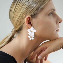 Load image into Gallery viewer, Women's Boho Flower Shaped Daisy Stud Earrings