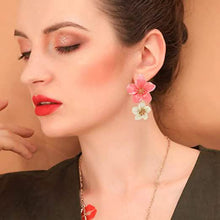 Load image into Gallery viewer, Women's Boho Flower Shaped Daisy Stud Earrings