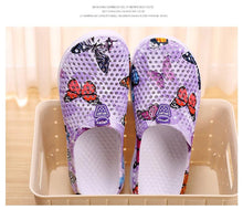 Load image into Gallery viewer, Womens Slip-On Quick Dry Water Clogs Shoes Beach Sandals Lightweight Breathable Bathroom Garden Clogs Shoes Summer Breathable Mesh Sandals Beach Footwear Anti-Slip Slippers Quick Drying Sandals