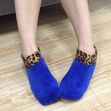 Load image into Gallery viewer, Women's Soft Bottom Plush Floor Slippers Socks