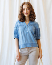Load image into Gallery viewer, Portside Chambray Popover
