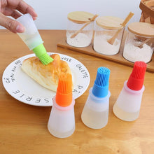 Load image into Gallery viewer, 1 Pcs Portable Silicone Oil Bottle with Brush Grill Oil Brushes Liquid Oil Pastry Kitchen Baking BBQ Tool Kitchen Tools for BBQ Silicone Oil Container with Brush Spray Bottle Oil Dispenser for Kitchen Cooking BBQ
