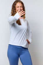 Load image into Gallery viewer, Foudy 2.0 Women's Long Sleeve Athletic Top
