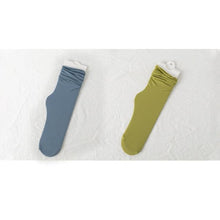 Load image into Gallery viewer, 1/2 Pairs Girls Thin Socks Pack Harajuku Cute Long Frilly Socks Casual Soft Nylon High Elastic Solid White Purple Solid Color Stylish Casual Socks For Men And Women
