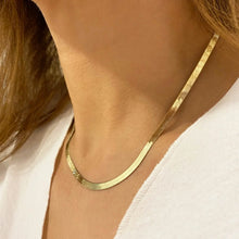 Load image into Gallery viewer, 14K Flat Snake Choker Necklace 16"
