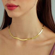 Load image into Gallery viewer, 14K Flat Snake Choker Necklace 16"
