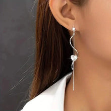 Load image into Gallery viewer, 18K Gold Spiral Lines Heart Design Dangle Earrings

