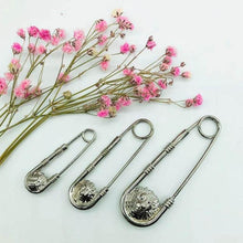 Load image into Gallery viewer, 1pc Alloy Double Lion Head Brooch Pin Fashion Safety Pins Women Waist Closing Men Suit Jacket Decoration Jewelry Retro Double Head Safety Pin Temperament Coat Pin
