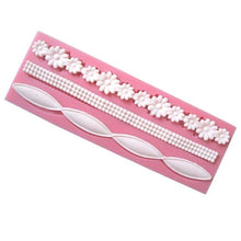 Load image into Gallery viewer, 1pcs Cake Fondant Silicone Mold Lace Flower Cake Border Sugarcraft Pastry Mold Bakeware Kitchen Baking Decorating Tool Silicone Fondant Cake Decoration Mould Round Pearls Bubbles Molds Rope Bead Border Mold Chain Mold Gum Pastry Sugar Craft Chocolate Clay
