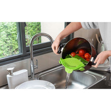 Load image into Gallery viewer, 2-Pack: Easy Snap On Heat Resistance Silicone Kitchen Strainer

