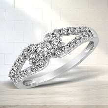 Load image into Gallery viewer, 10K White Gold 1/2 Cttw Round Cut Diamond Three Stone Split Shank Band Ring (H-I Color, SI1-SI2 Clarity) - Size 6
