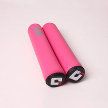 Load image into Gallery viewer, 2PCS Bicycle Grips Handlebar Grips Soft Mountain Bike Silicone Handle Bar Grip Bicycle Comfortable Non-Slip Bicycle Handle Grips Handle Bar End Grips Mountain Bike Grips
