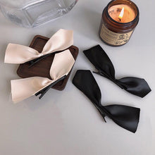 Load image into Gallery viewer, 2pcs Black White Ribbon Hair Bows Clips Vintage Bowknot Side Hairpin Cute Girls Barrettes Headdress Hair Accessories for Women
