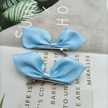 Load image into Gallery viewer, 2pcs Ribbon Standing Hair Bows Clips Vintage Bowknot Side Hairpin Cute Girls Barrettes Headdress  Hair Accessories for Women
