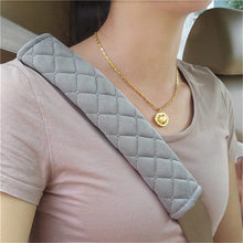 Load image into Gallery viewer, 2pcs Seat Belt Covers Fuzzy Seat Belt Pads for Shoulder Soft Comfy Soft Velvet Car Shoulder Pad For Adults Youth Kids Car Truck SUV Airplane Backpack Straps Car Seat Belt Pad Belt Strap Covers for Car
