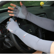 Load image into Gallery viewer, 2pcs Sport 5-finger Arm Sleeves One Size Compression Long Arm Cover Cycling Running Fishing Climbing Arm Cover Outdoor Sport Sun UV Protection Ice Cool Sleeves Comfortable Men Long Arm Covers
