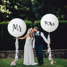 Load image into Gallery viewer, 2pcs/lot Good Quality 36inch Round White and black Print Mr&amp;Mrs Latex Balloons For Happy Wedding And  Valentine's Day
